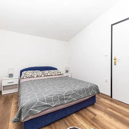 Gorgeous In Okrug Gornji Διαμέρισμα Τρογκίρ