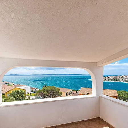 Gorgeous In Okrug Gornji *