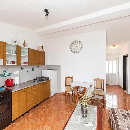 Gorgeous In Okrug Gornji