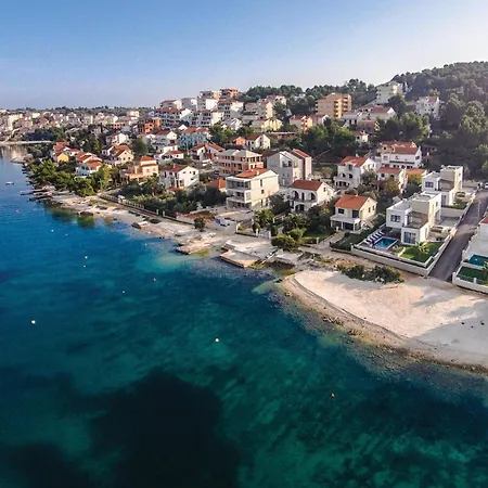 Gorgeous In Okrug Gornji 트로기르